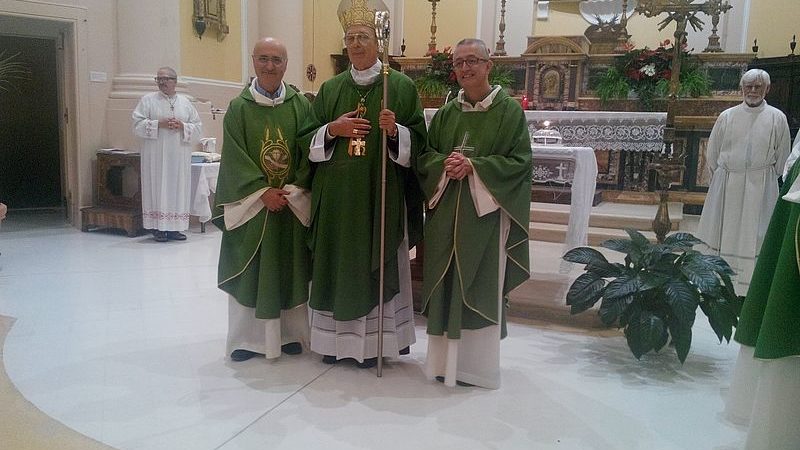 PADRE RENATO, FRATE FRANCESCANO DEL BEATO SANTE, È DA OGGI NUOVO PARROCO DI MOMBAROCCIO E VILLAGRANDE